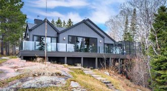 Big Whiteshell Lake Luxury Home