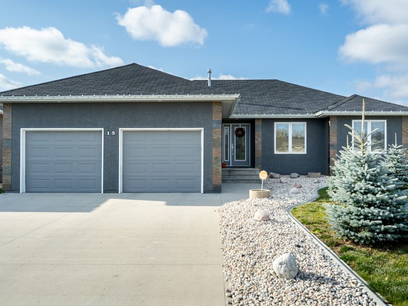 Andover Place – Niverville!