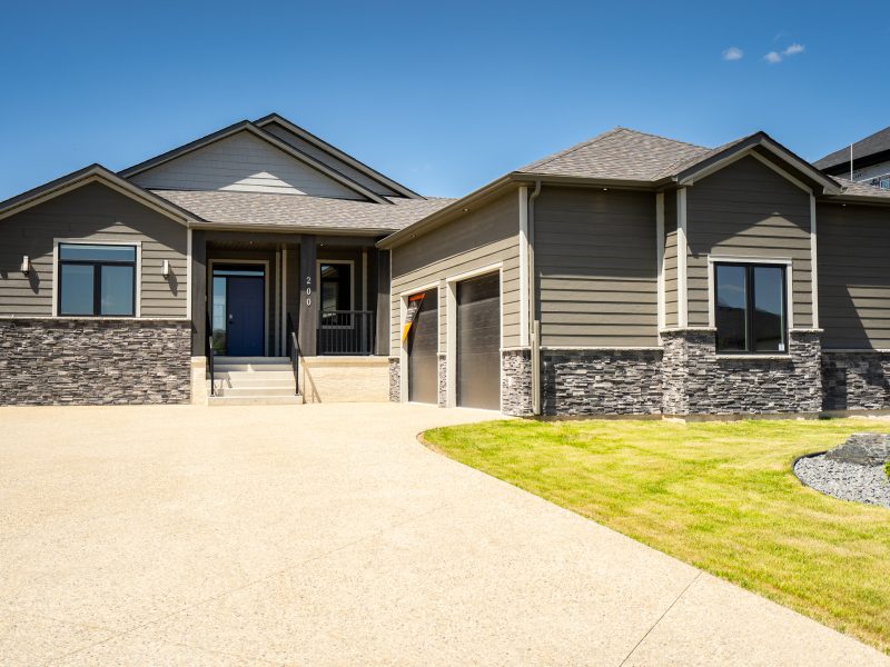 Saddleridge Lane – East St. Paul House For Sale