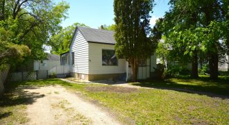 St. Thomas Road – St. Vital House for Sale