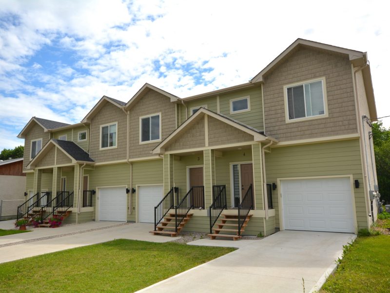 Dufferin Ave – Selkirk house for sale