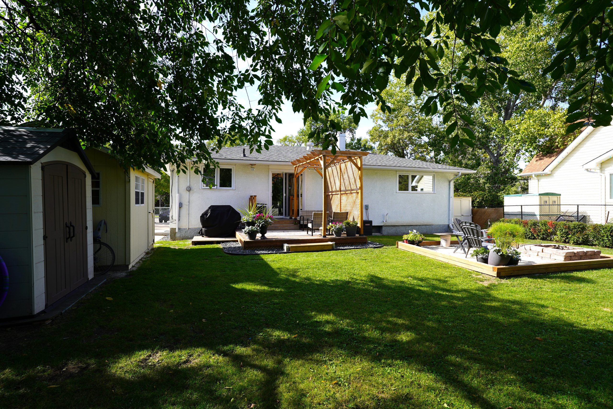 Charleswood Winnipeg House For Sale – Roblin Boulevard
