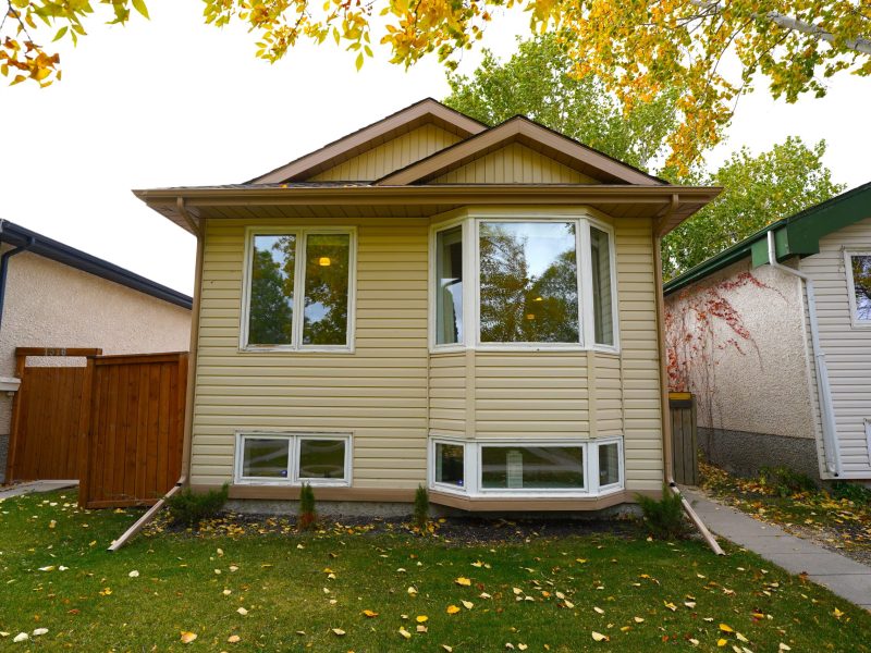 Kildare Ave E – Canterbury Park