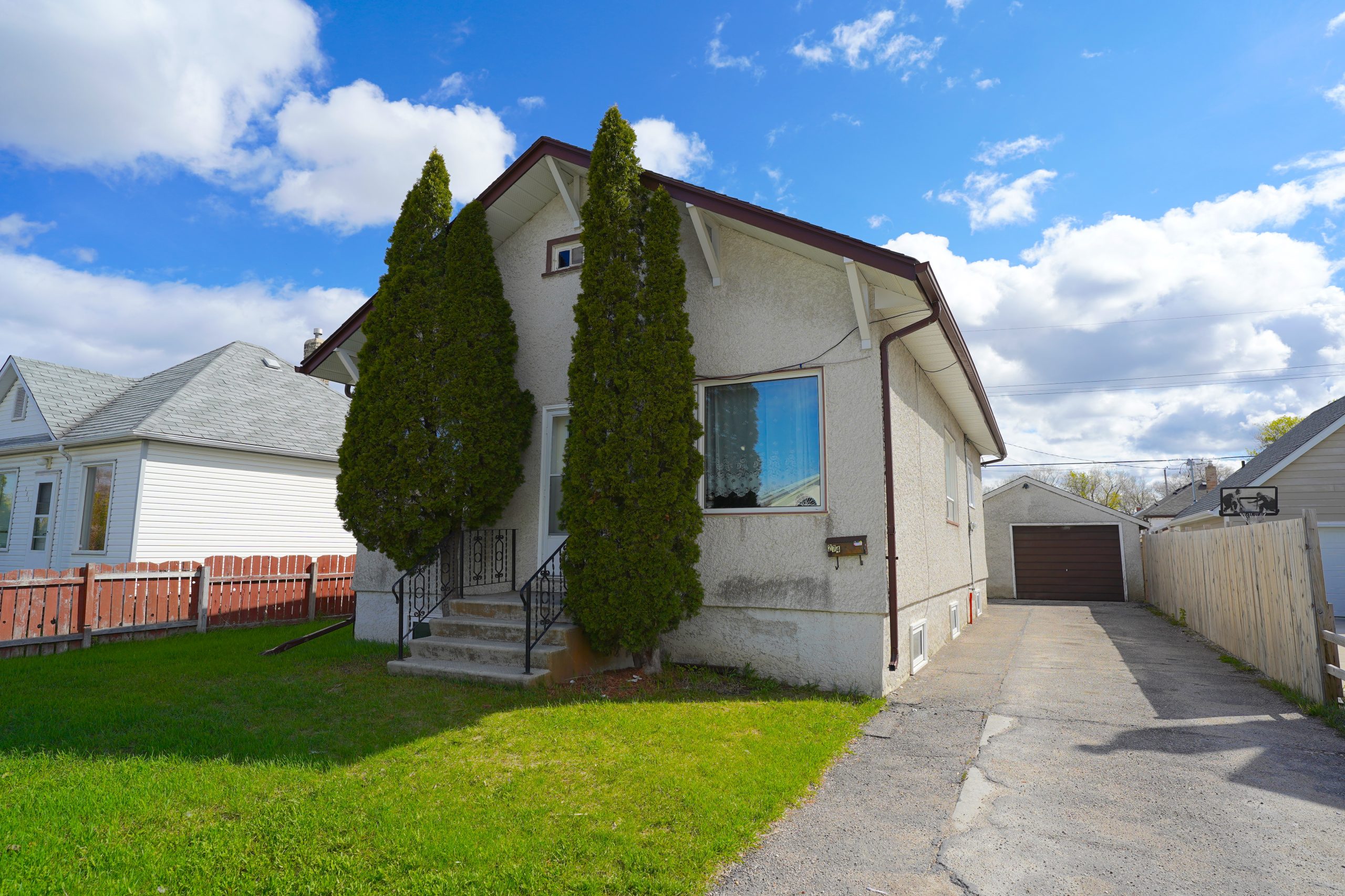 274 Bowman Ave – Coming to Market