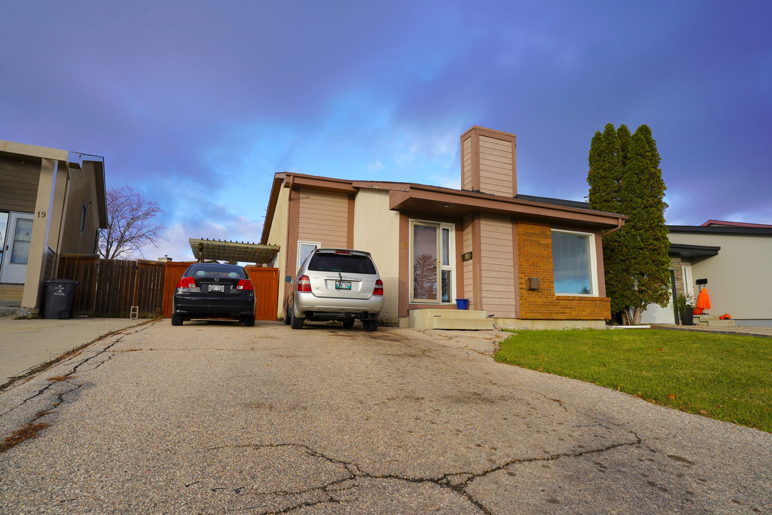 15 Point West Way – Richmond West, Winnipeg House For Sale