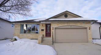 7 Carrie Cove – North Kildonan House For Sale