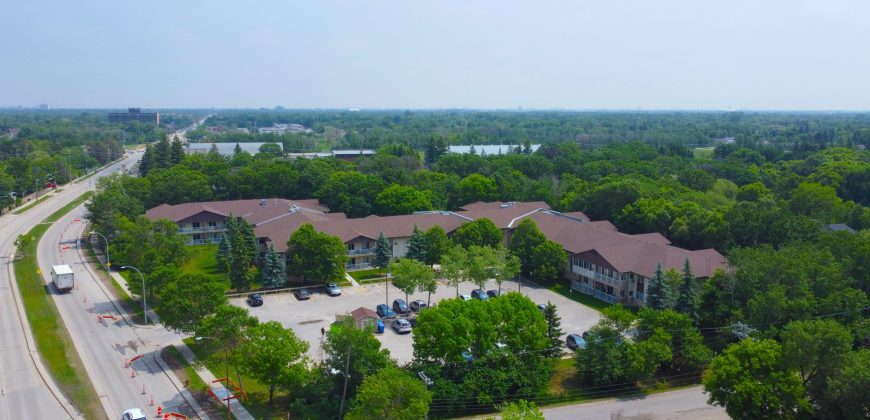 207-4314 Grant Avenue – Luxury Living in Charleswood’s Fairmont Woods