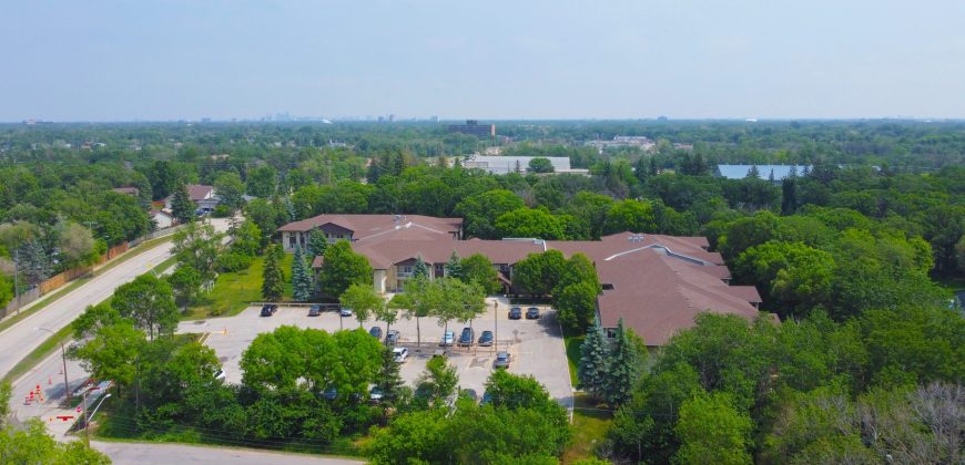 207-4314 Grant Avenue – Luxury Living in Charleswood’s Fairmont Woods