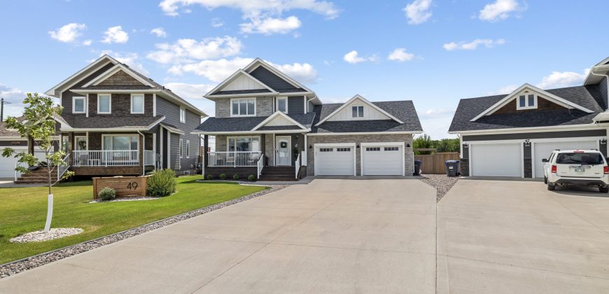 49 Wyndham Court – Exquisite Living in Niverville