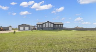 322 Parkdale Road, St. Andrews: Modern Design Meets Rural Serenity