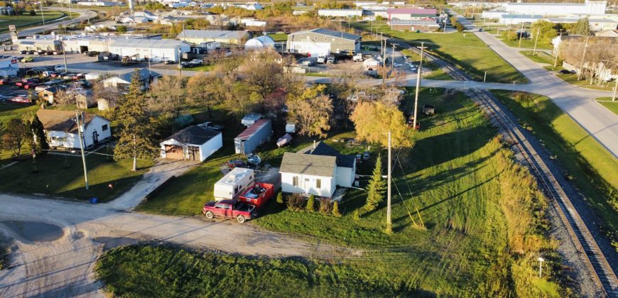 609 Superior Avenue, Selkirk, MB | Economic and Convenient Living