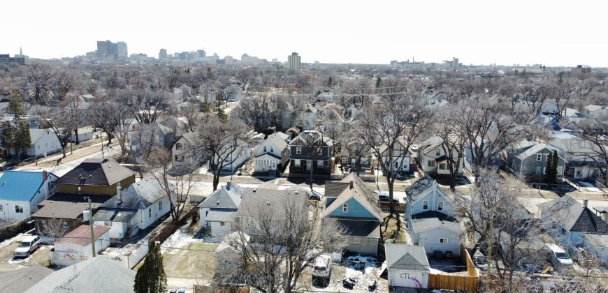 Renovated Bungalow at 485 Redwood