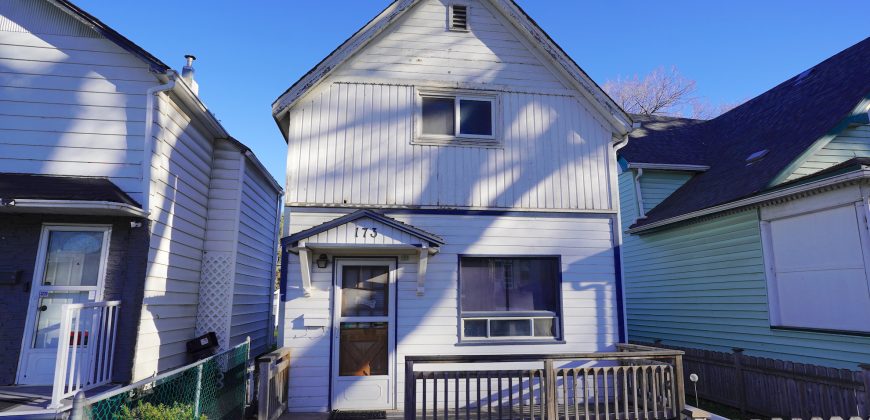 173 Lansdowne Ave | Affordable Scotia Heights Starter