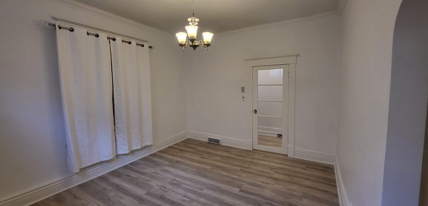 422 Burrows Ave, Winnipeg | 1676 sq ft 6-Bedroom Home for Sale