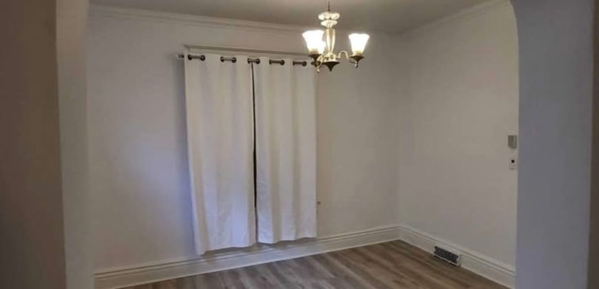 422 Burrows Ave, Winnipeg | 1676 sq ft 6-Bedroom Home for Sale