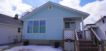 542 Ottawa Avenue | Straight & Solid Bungalow With Major 2025 Updates