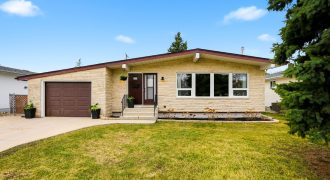 231 Carriage Road | Designer Bungalow in Rare Heritage Park Location