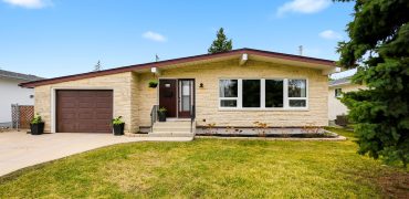 231 Carriage Road | Designer Bungalow in Rare Heritage Park Location