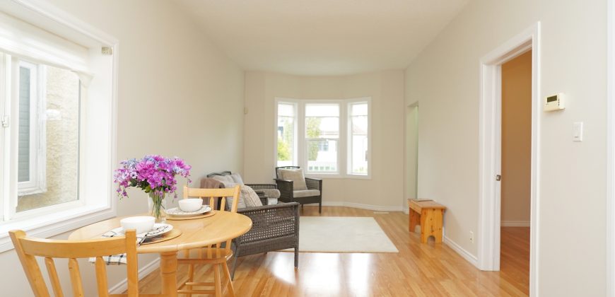 384 Martin Avenue W | Move-In Ready Elmwood Home With Open Concept Layout