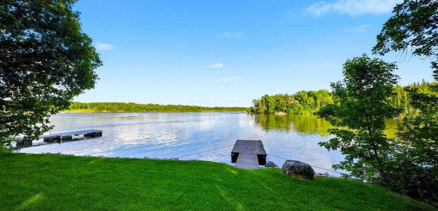 91 Silverdale Drive | A Private Waterfront Retreat Unlike Anything Else