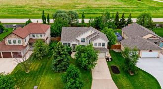 14 Linden Lake Drive Oakbank | 5 Bedroom Aspen Lakes Home