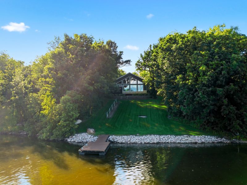 91 Silverdale Drive | A Private Waterfront Retreat Unlike Anything Else
