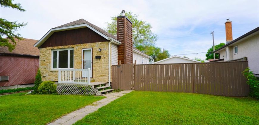 319 Kildare Ave W | Beautiful 2 Bedroom Transcona Home
