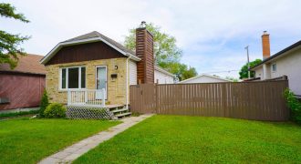 319 Kildare Ave W | Beautiful 2 Bedroom Transcona Home