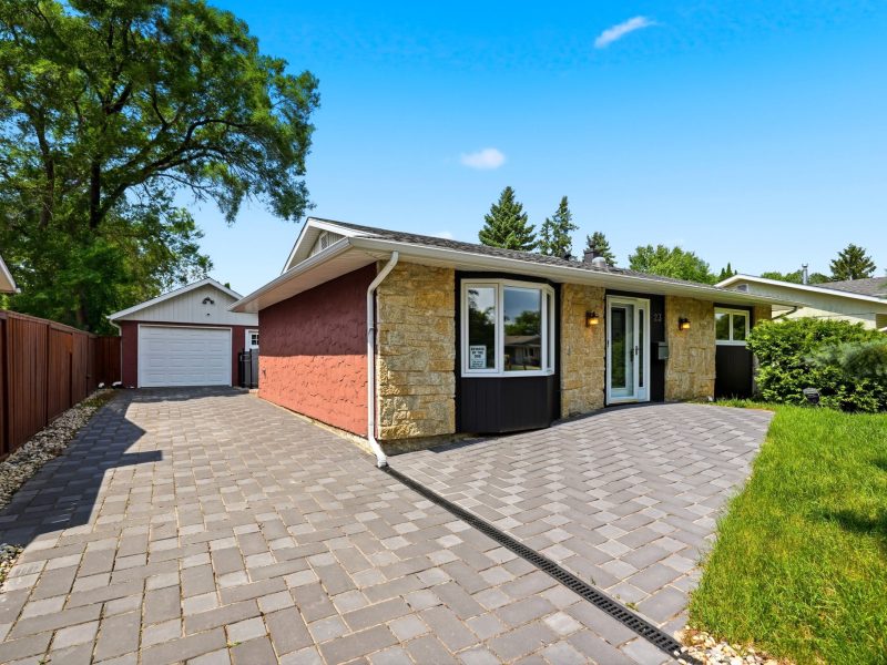 23 Cranlea Path | Updated North Kildonan Bungalow Across from Chornick Park